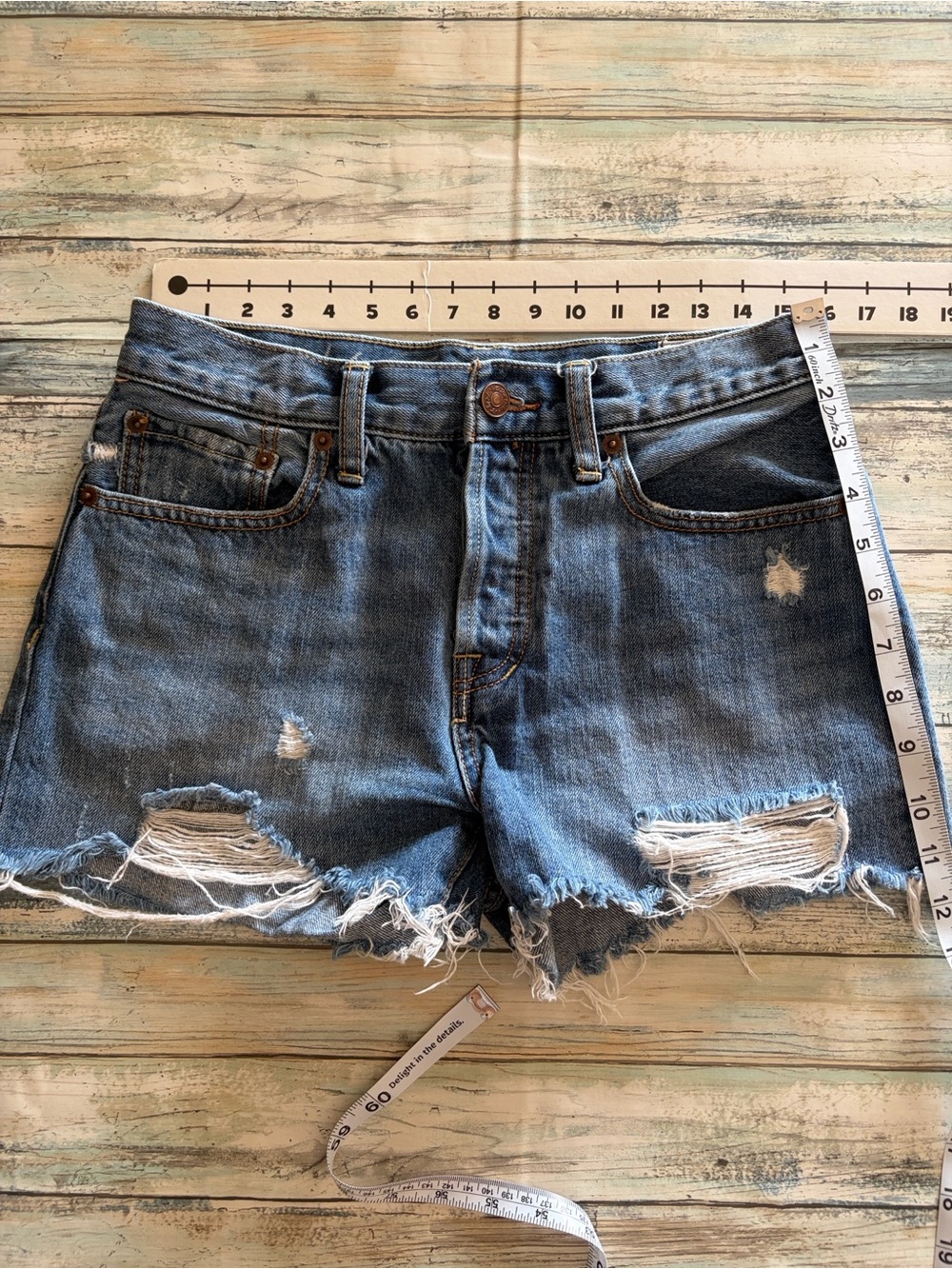 Free People We The Free Now Or Never Denim Shorts Size 26 - Picture 3 of 6